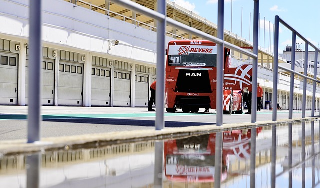 终保持着自 终保持着自